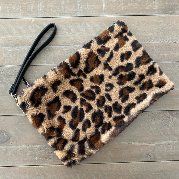 Target Wild Fable Tan Brown Animal Print Large Oversized Wristlet Purse - Picture 1 of 4